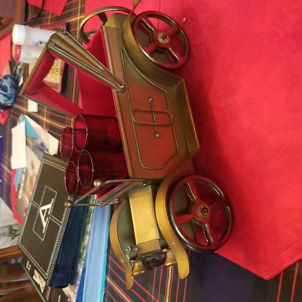 Collectible Goldtone Metal Car/supposed to play "How Dry I Am" Heavy …
